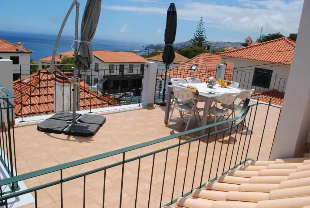 Vila Rosa - Renovated House Overlooking The Sea Hotel Funchal  Exterior foto